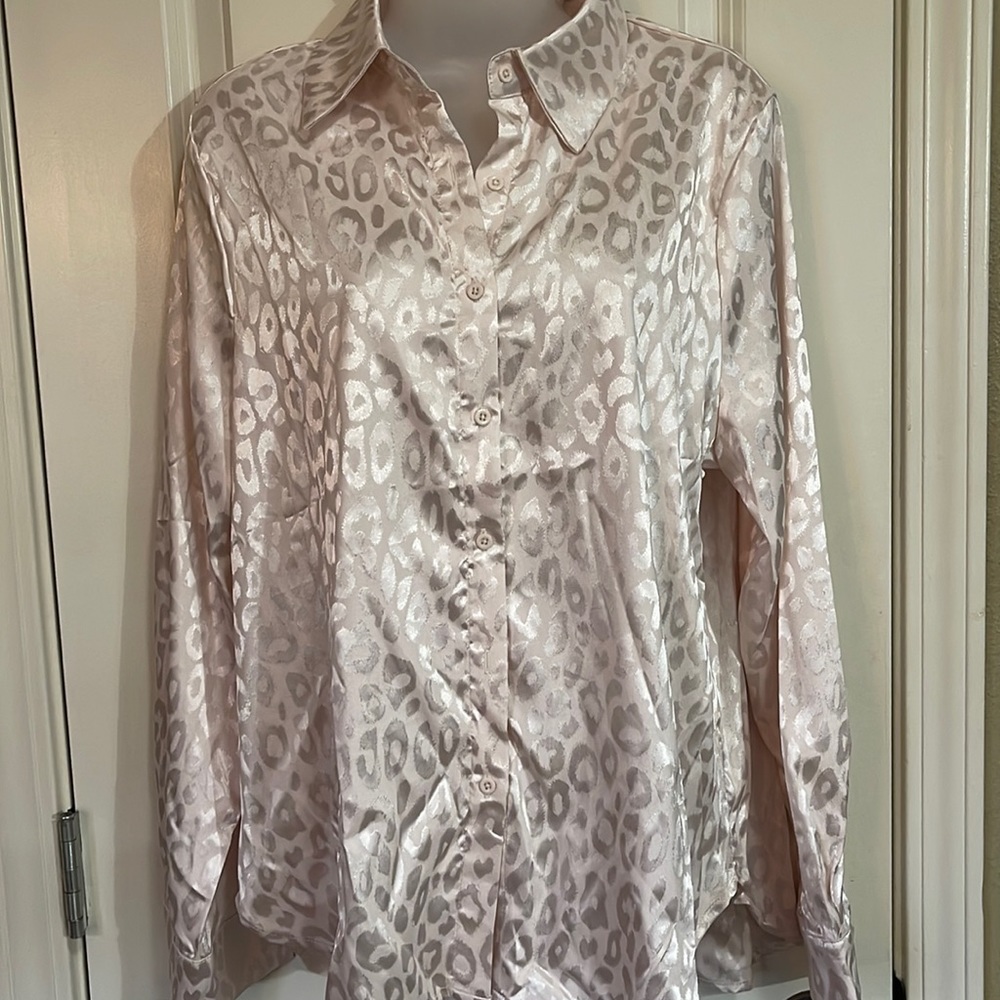 Cream with leopard print button up size XL NWOT